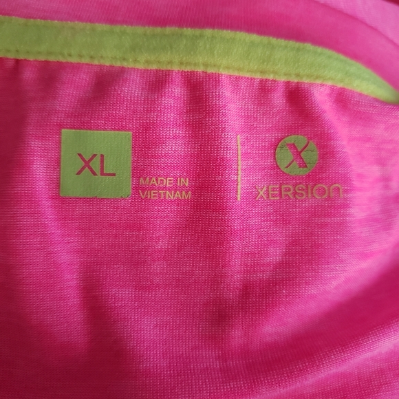 Workout top - Picture 3 of 5